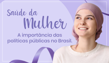 Imagem De Uma Mulher à Direita Sorrindo Com Um Lenço Na Cabeça, E Ao Lado Esquerdo O Título Da Noticia, Saúde Da Mulher, A Importância Das Políticas Públicas No Brasil