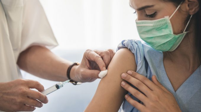 Vacina Contra O Câncer De Mama é Testada Em Mulheres