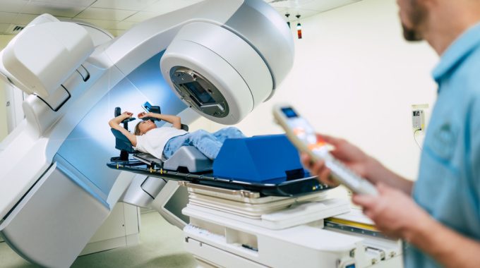Plano De Expansão Da Radioterapia Deve Ser Concluído Em 2023, Diz Ministério Da Saúde